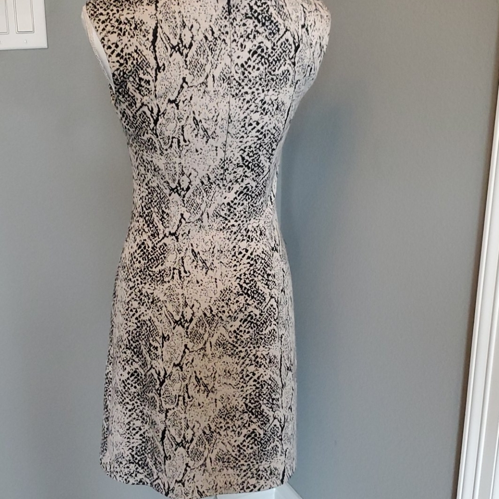 Calvin Klein Cream Black Python Pattern Dress Siz… - image 5